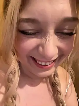 CherryAuroraa online show from 12.15.24