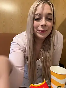 CherryAuroraa online show from 02.23.25