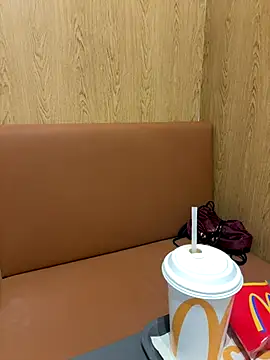 CherryAuroraa online show from 11.21.25