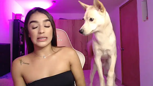 Snapshot of GiltRosebush chatting on 01.23.25 GiltRosebush online show from 01.23.25