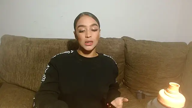 Snapshot of GiltRosebush chatting on 02.24.26 GiltRosebush online show from 02.24.26