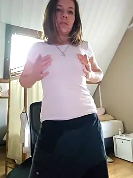 Lina lou4 online show from 02.22.25