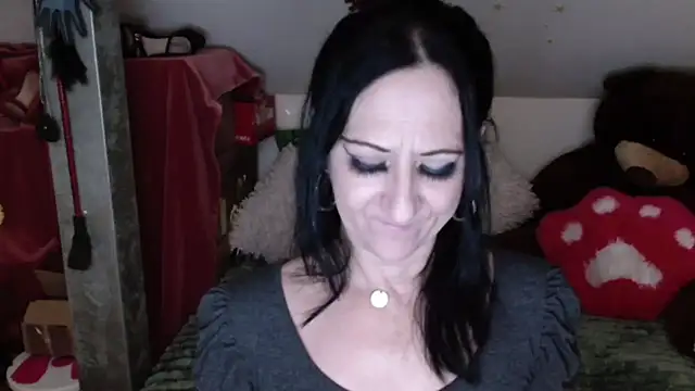 DebraMilf online show from 01.31.25