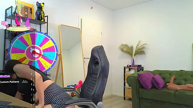 EvaKeks online show from 04.18.26