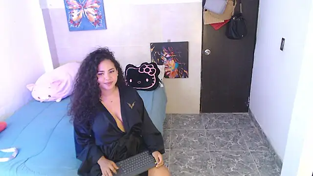 Snapshot of luciana_keating chatting on 03.24.26 luciana keating online show from 03.24.26