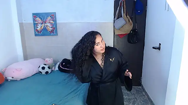Snapshot of luciana_keating chatting on 03.28.26 luciana keating online show from 03.28.26