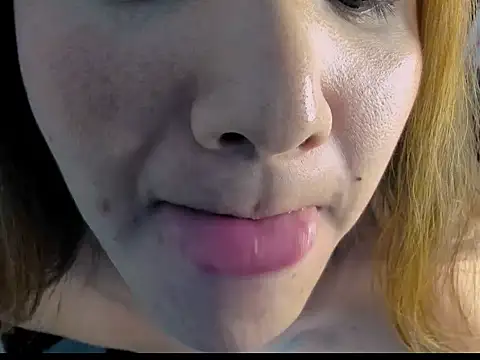 Snapshot of soooooANGEL chatting on 10.12.25 soooooANGEL online show from 10.12.25