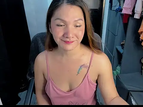 Snapshot of soooooANGEL chatting on 11.03.25 soooooANGEL online show from 11.03.25