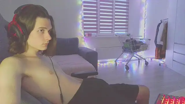 CandyChell online show from 12.28.24