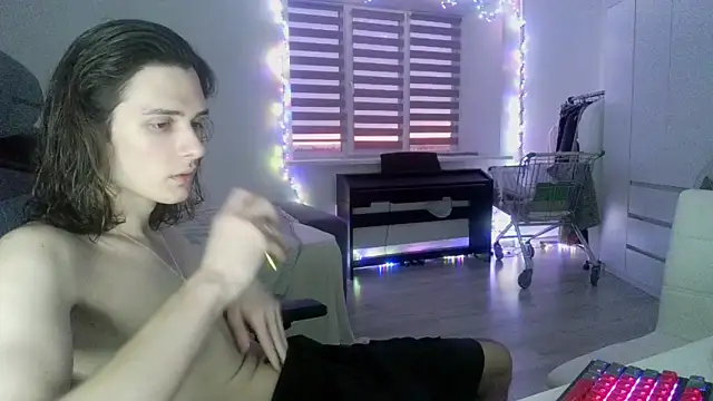 CandyChell online show from 03.16.25