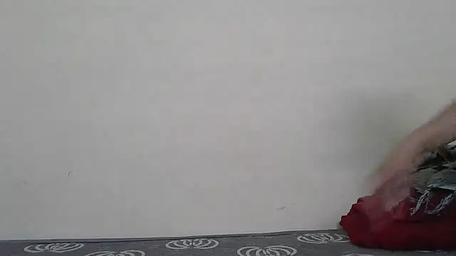 Snapshot of lovelydesi21 chatting on 10.31.25 lovelydesi21 online show from 10.31.25