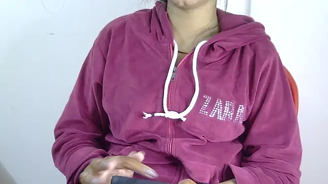 Snapshot of lovelydesi21 chatting on 02.04.26 lovelydesi21 online show from 02.04.26