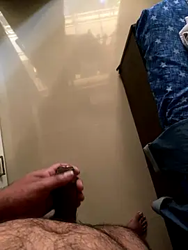 Snapshot of Rahuldhe22 chatting on 10.13.25 Rahuldhe22 online show from 10.13.25