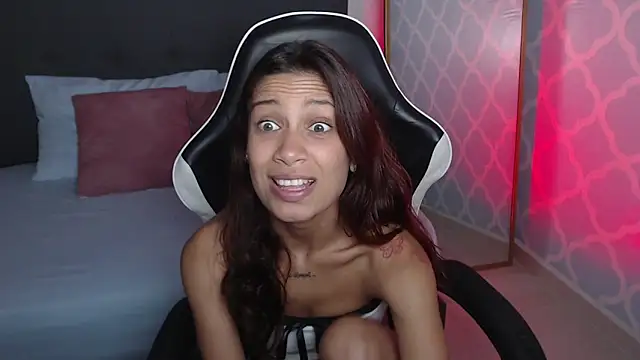 cora 22 online show from 10.10.25