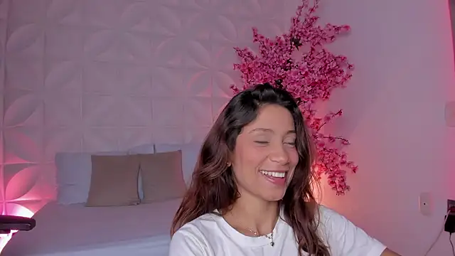 Snapshot of cora_22 chatting on 01.16.26 cora 22 online show from 01.16.26