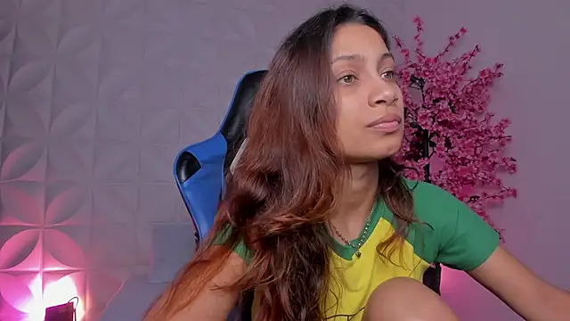 Snapshot of cora_22 chatting on 03.04.26 cora 22 online show from 03.04.26