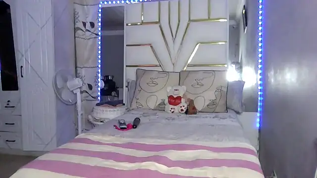 SexyyNana online show from 09.25.25