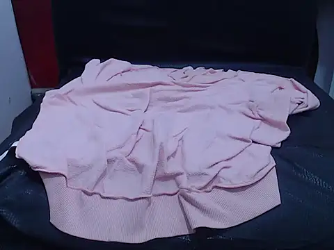 Laura hottt online show from 10.26.25