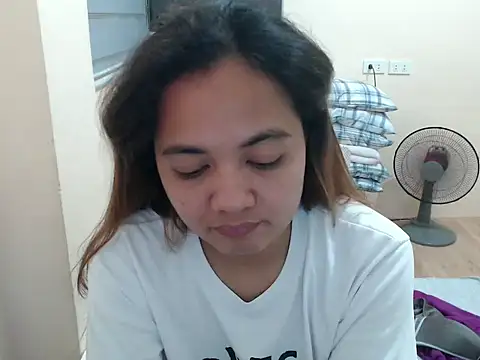 xTheLastVIRGINx online show from 04.03.26