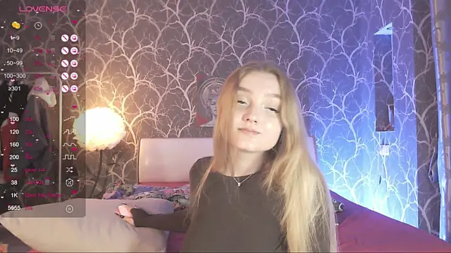 MiaMiaMeow online show from 03.08.26