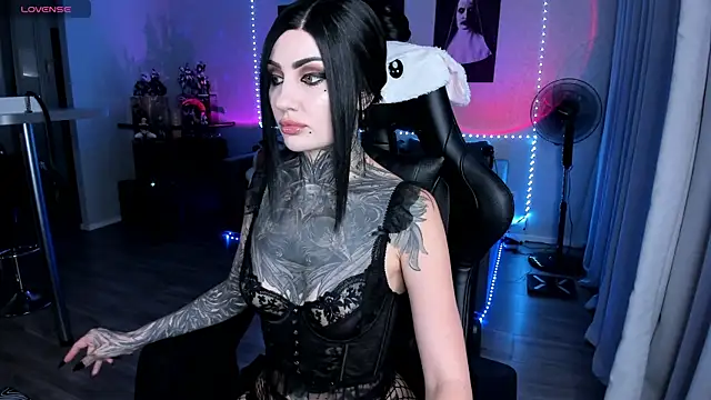 Snapshot of RachelQueen_ chatting on 07.30.26 RachelQueen online show from 07.30.26