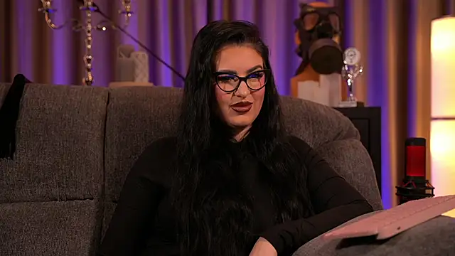 Snapshot of kelly_kent chatting on 01.29.25 kelly kent online show from 01.29.25