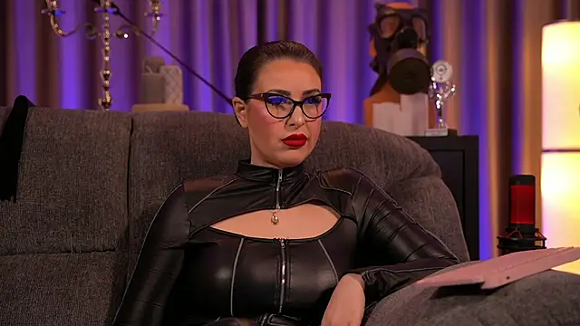 Snapshot of kelly_kent chatting on 01.31.25 kelly kent online show from 01.31.25