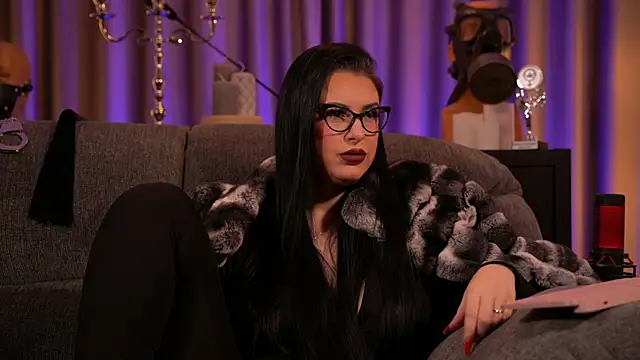 Snapshot of kelly_kent chatting on 02.11.25 kelly kent online show from 02.11.25