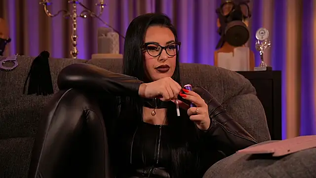 Snapshot of kelly_kent chatting on 02.21.25 kelly kent online show from 02.21.25