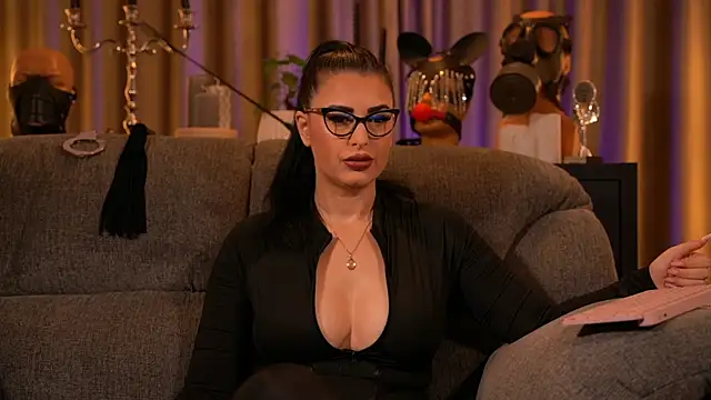 Snapshot of kelly_kent chatting on 09.15.25 kelly kent online show from 09.15.25