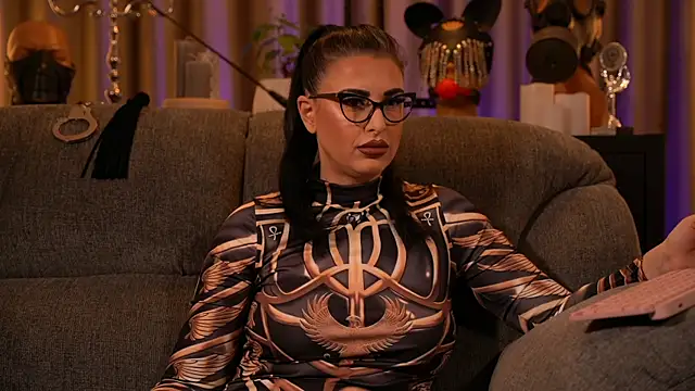 Snapshot of kelly_kent chatting on 10.20.25 kelly kent online show from 10.20.25