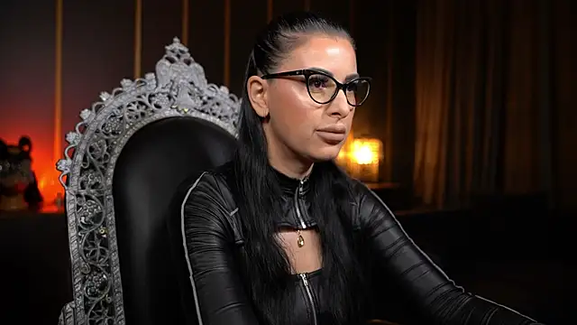 Snapshot of kelly_kent chatting on 06.15.26 kelly kent online show from 06.15.26