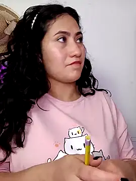 Snapshot of francesca_baker1007 chatting on 03.15.25 francesca baker1007 online show from 03.15.25