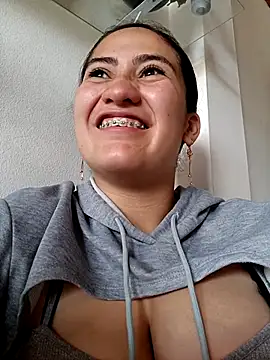 Snapshot of francesca_baker1007 chatting on 03.22.25 francesca baker1007 online show from 03.22.25