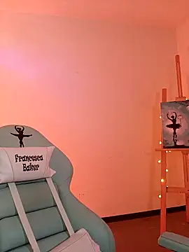 Snapshot of francesca_baker1007 chatting on 10.11.25 francesca baker1007 online show from 10.11.25