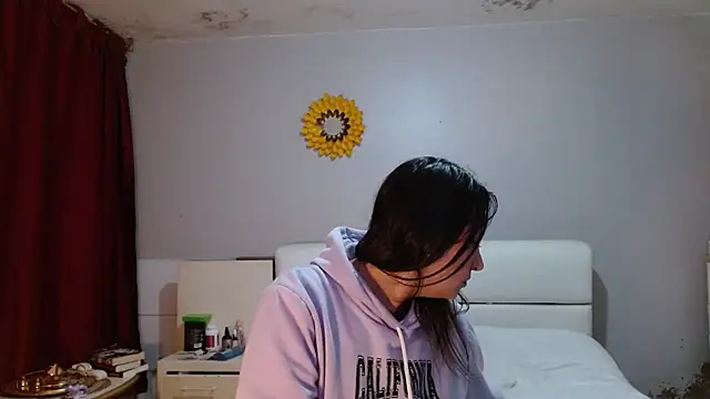 Freyja soh online show from 04.16.26