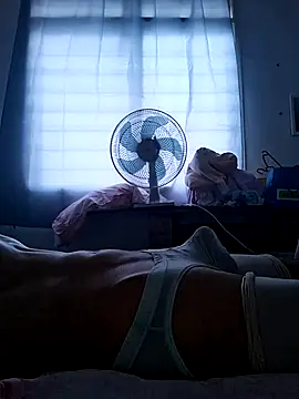 hughug123456 online show from 11.29.25