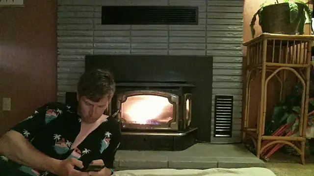 Snapshot of MormonPineapples chatting on 03.18.25 MormonPineapples online show from 03.18.25