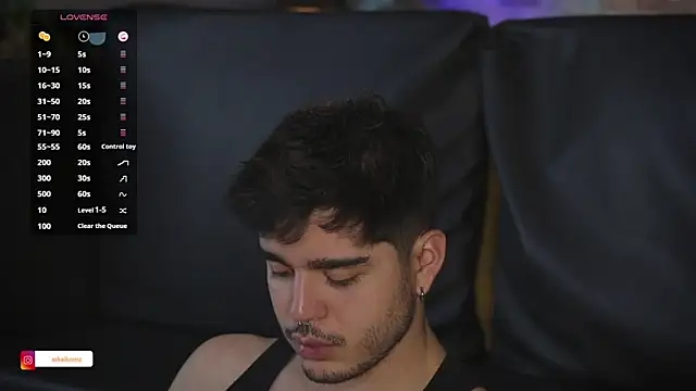 Snapshot of Arkaikomz chatting on 01.19.25 Arkaikomz online show from 01.19.25