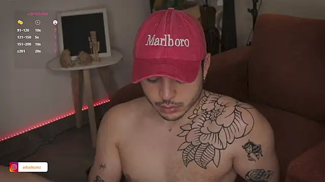Snapshot of Arkaikomz chatting on 03.08.25 Arkaikomz online show from 03.08.25
