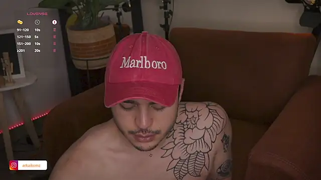 Snapshot of Arkaikomz chatting on 03.09.25 Arkaikomz online show from 03.09.25