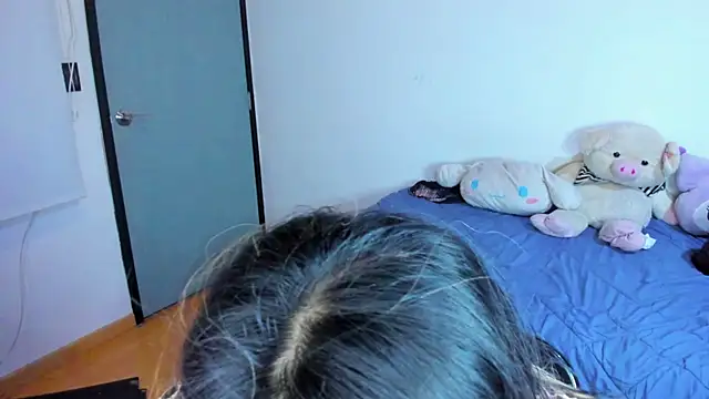 Akane-Mou online show from 01.04.25