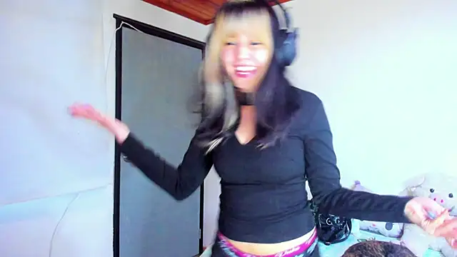 Akane-Mou online show from 01.20.25