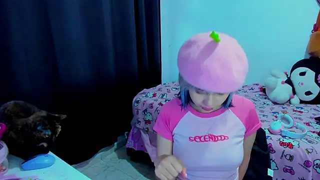 Snapshot of Akane-Mou chatting on 06.23.26 Akane-Mou online show from 06.23.26