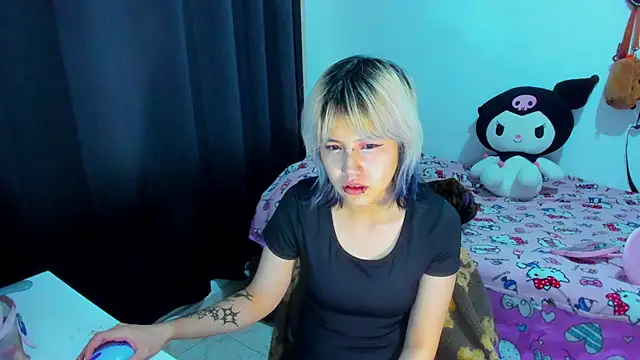 Snapshot of Akane-Mou chatting on 07.25.26 Akane-Mou online show from 07.25.26