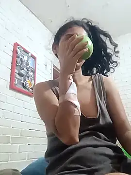 valeriaswang Lucas online show from 04.05.26