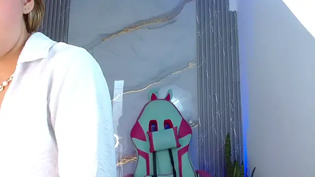 Snapshot of sofia_henaok chatting on 02.26.25 sofia henaok online show from 02.26.25