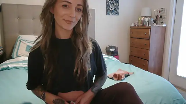 Heyitsmee33 online show from 02.21.26