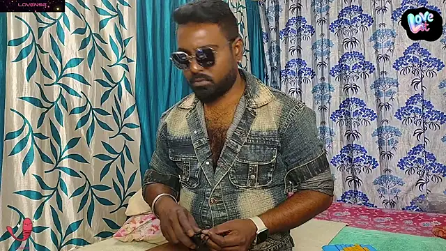 Snapshot of BLACK---MAMBA chatting on 12.25.24 BLACK---MAMBA online show from 12.25.24