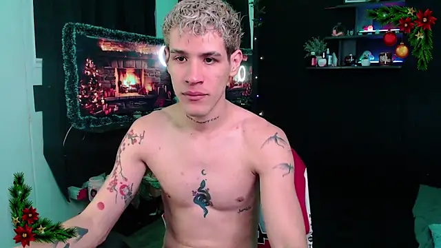 Snapshot of andybxby chatting on 12.17.24 andybxby online show from 12.17.24